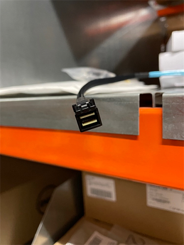 Cable SFF-8643 - 4*SATA (MiniSAS HD -to- 4*SATA), 1m (analog LSI00411, 2279800-R)