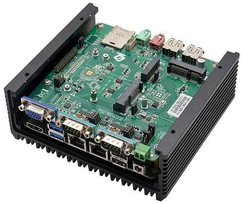 Ультракомпактный встраиваемый компьютер C4-NNZ-6200U-V